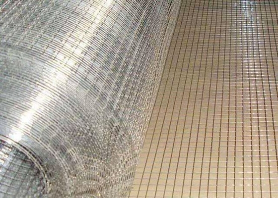 A rede de arame soldada quadrado soldada de aço inoxidável 2x2 da rede de arame 304 soldou a rede de arame