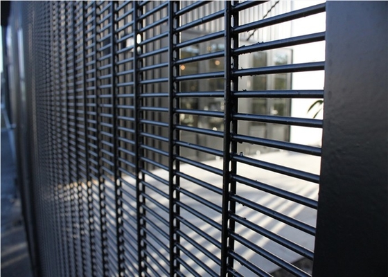 Fio dobro cerca de segurança soldada, cerca de fio galvanizada de prata Panels de 1m