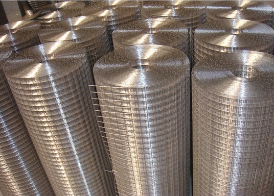 A rede de arame de aço galvanizada soldada 3X3/4X4 engrena o pano do hardware de 23 calibres