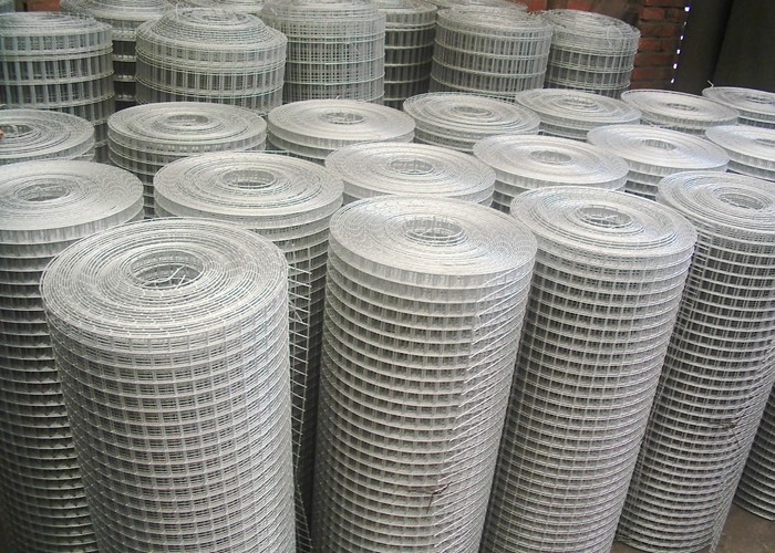 A rede de arame soldada quadrado soldada de aço inoxidável 2x2 da rede de arame 304 soldou a rede de arame