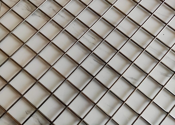 corrosão soldada 2x2 de Mesh Anti do fio do comprimento de 30m para a construção